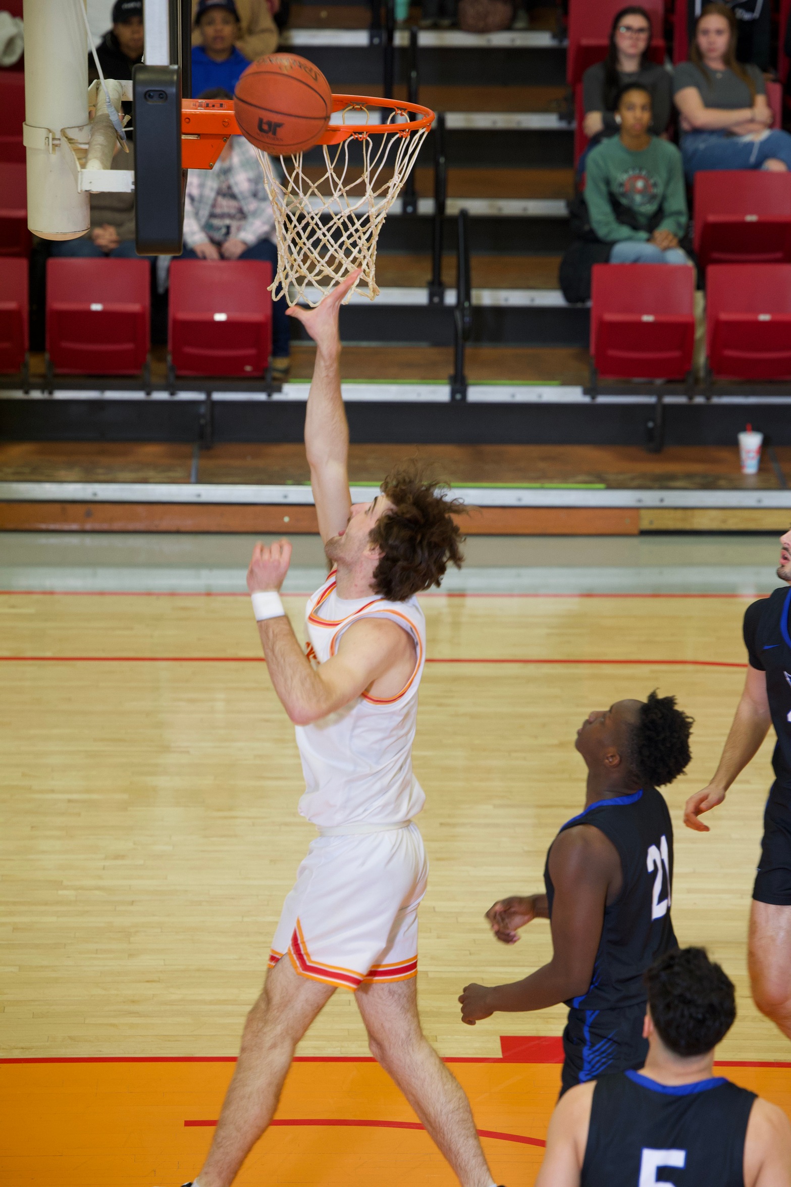 Sivley’s Double-Double Powers No. 7 UT Southern Past Toppers